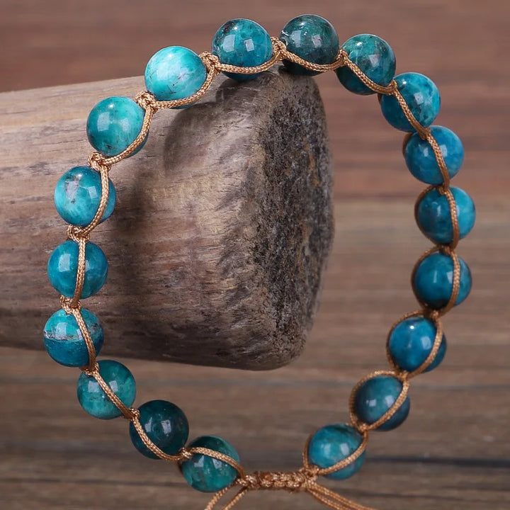 Handgewebtes Armband aus blauen Apatitperlen